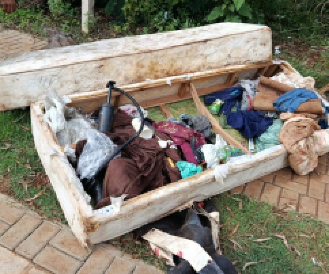 GM retira moradores de rua que montaram 'barraco' no Melissa