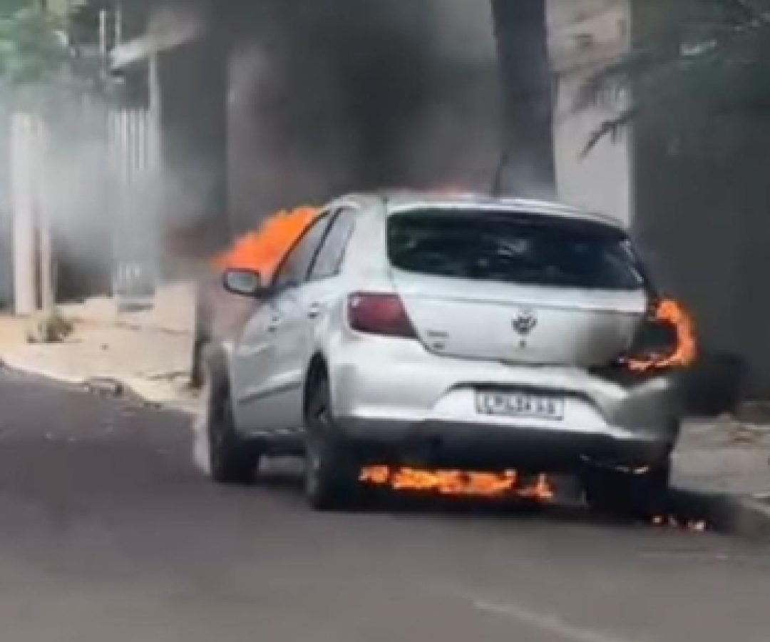 Gol é destruído por incêndio criminoso em Toledo