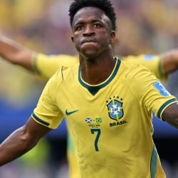 gol-vini-jr-brasil-escocia-2_bb4eb4-e1782340532396.jpg