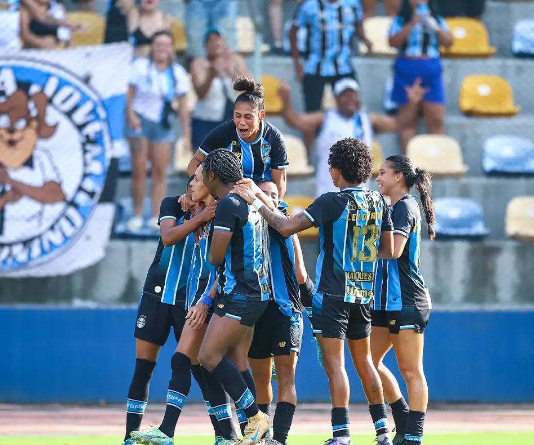 Grêmio supera Internacional por 2 a 1 no Brasileiro Feminino