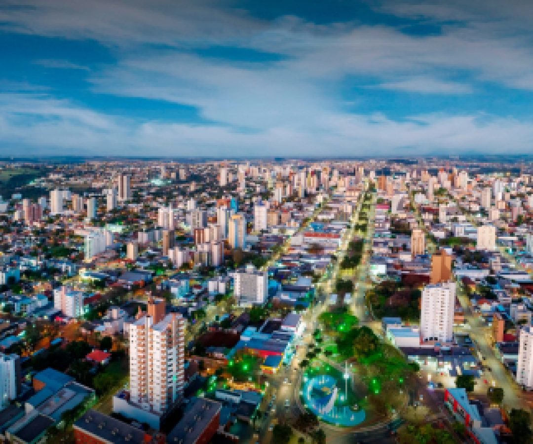 Guto Silva e Gugu Bueno participam de evento na Sociedade Rural nesta terça