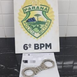 Homem com mandado por tráfico de drogas é preso pelo CHOQUE no bairro Interlagos, em Cascavel