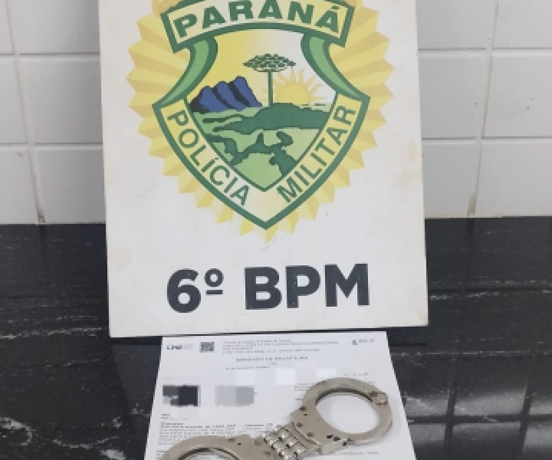 Homem com mandado por tráfico de drogas é preso pelo CHOQUE no bairro Interlagos, em Cascavel
