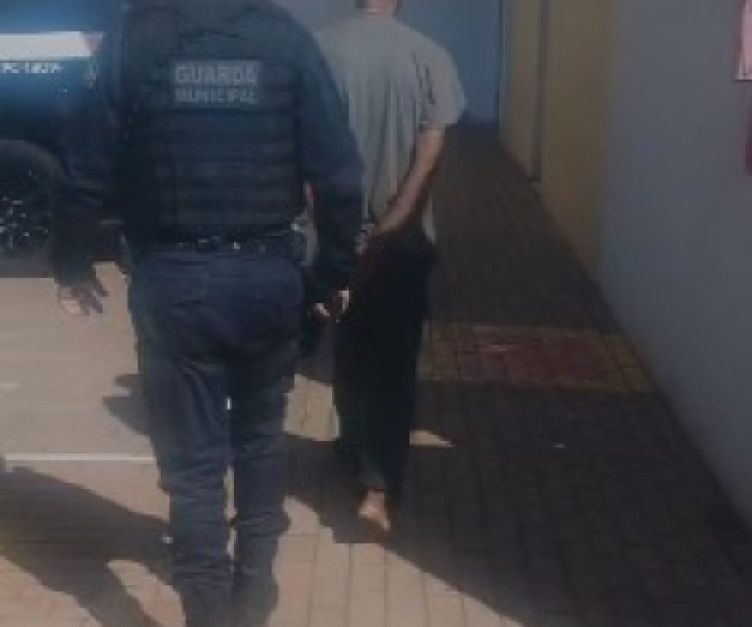 Homem com mandado por violência doméstica é preso em Cascavel