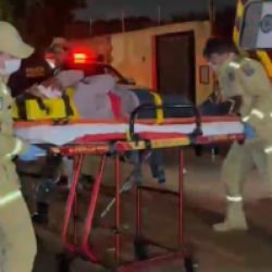 Homem é esfaqueado na boca no Santa Cruz