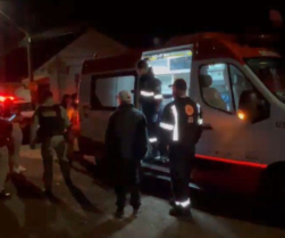 Homem é esfaqueado por mulher em conveniência de Cascavel