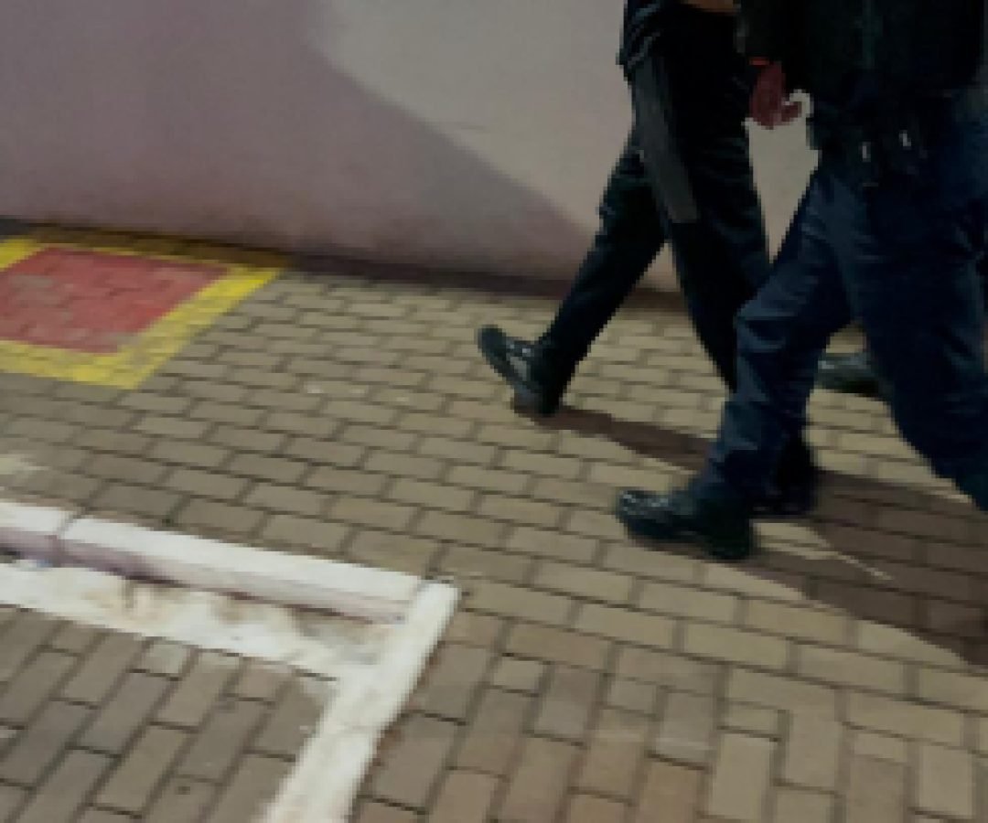 Homem é preso após m namorada em Cascavel
