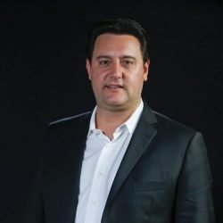 Ratinho Junior ultrapassa Lula e lidera pesquisa nacional para 2026