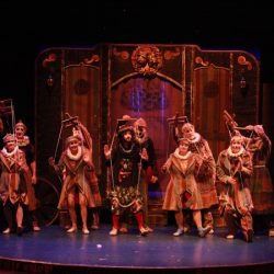 G2 Cia de Dança lota teatro e levanta a plateia em Francisco Beltrão