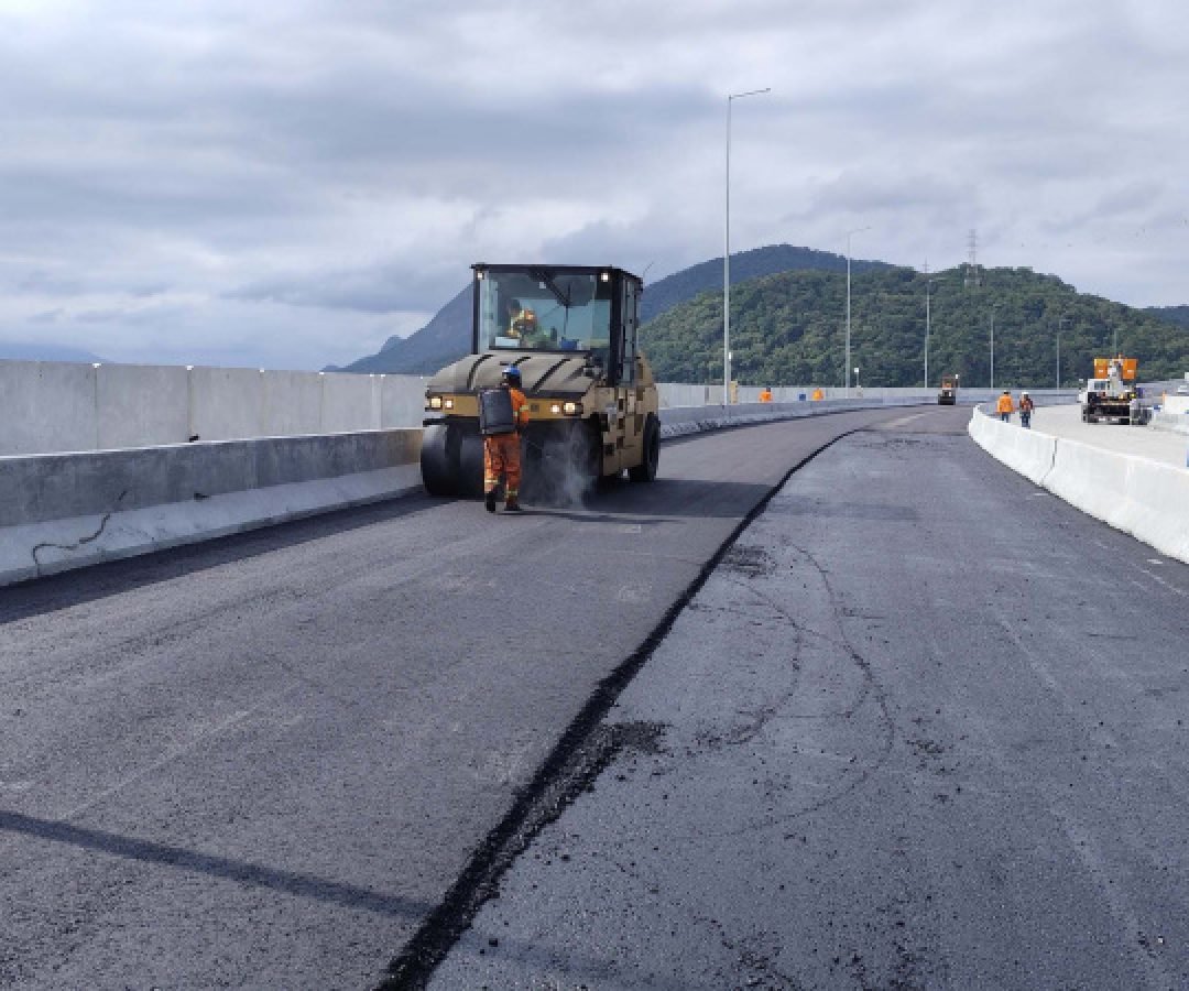 Começam as obras de pavimentação do tabuleiro da Ponte de Guaratuba