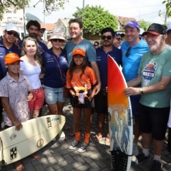 Estado inicia obras de escola de surfe para atender mais de 600 crianças no Litoral