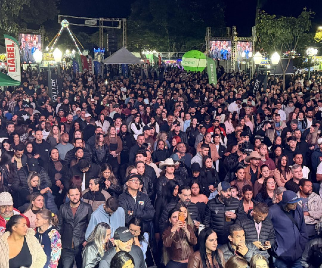 Ratinho Junior participa da abertura da 35ª Festa das Nações em Floraí