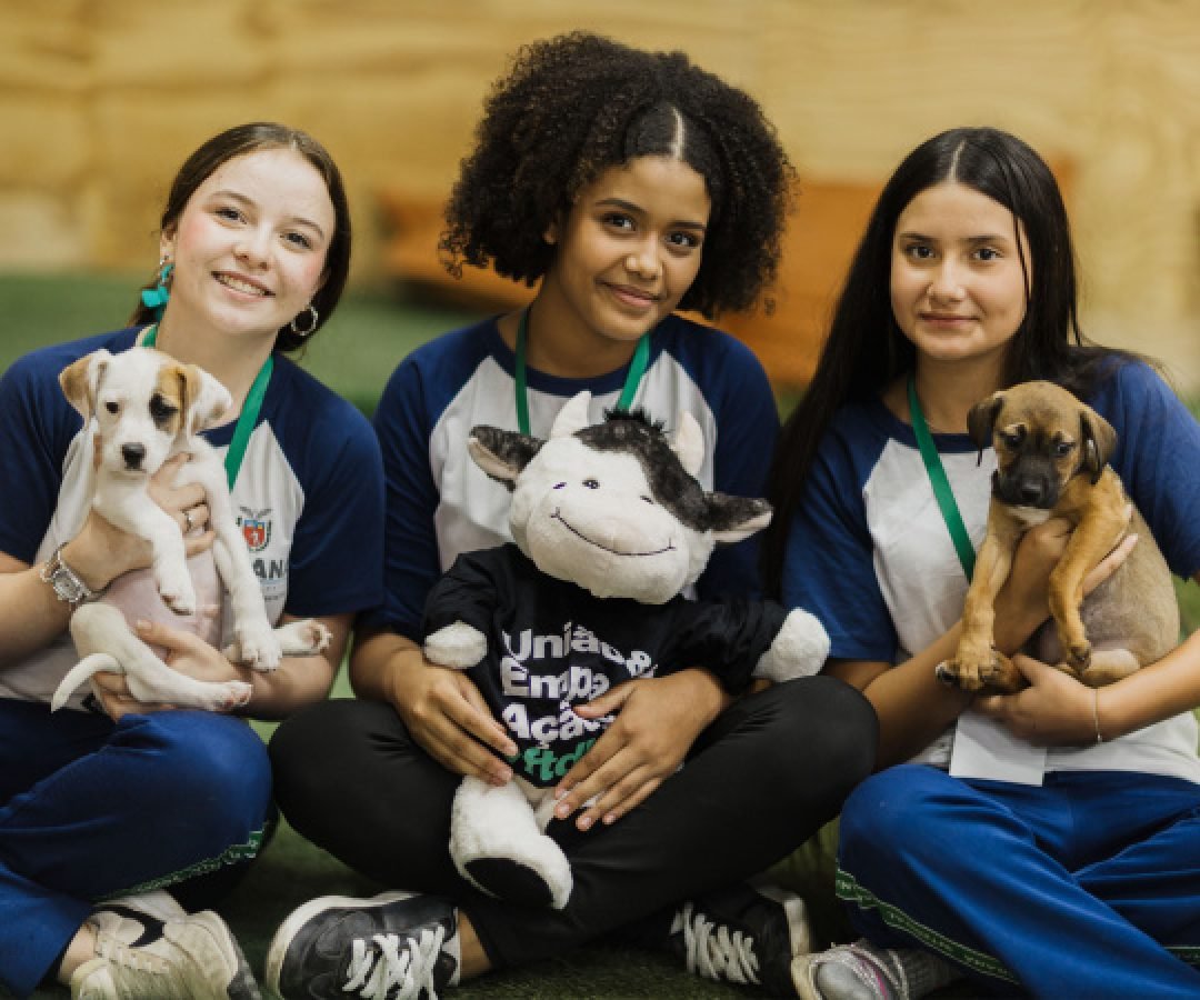 Com campanhas sobre proteção animal, alunos da rede estadual impactam a comunidade