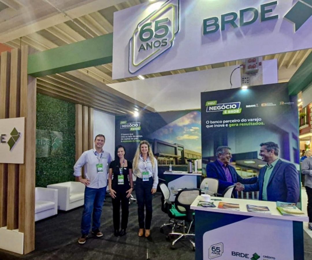 BRDE leva crédito para expansão e soluções energéticas à ExpoApras