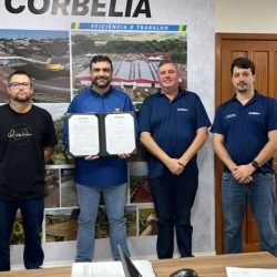 Corbélia dá ordem de serviço para instalação de 39 novos pontos de ônibus