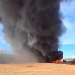 Incêndio destrói fábrica de sofás em Terra Boa