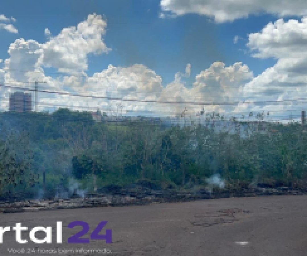 Incêndio em área de mata é registrado próximo ao Eco Park Oeste, em Cascavel