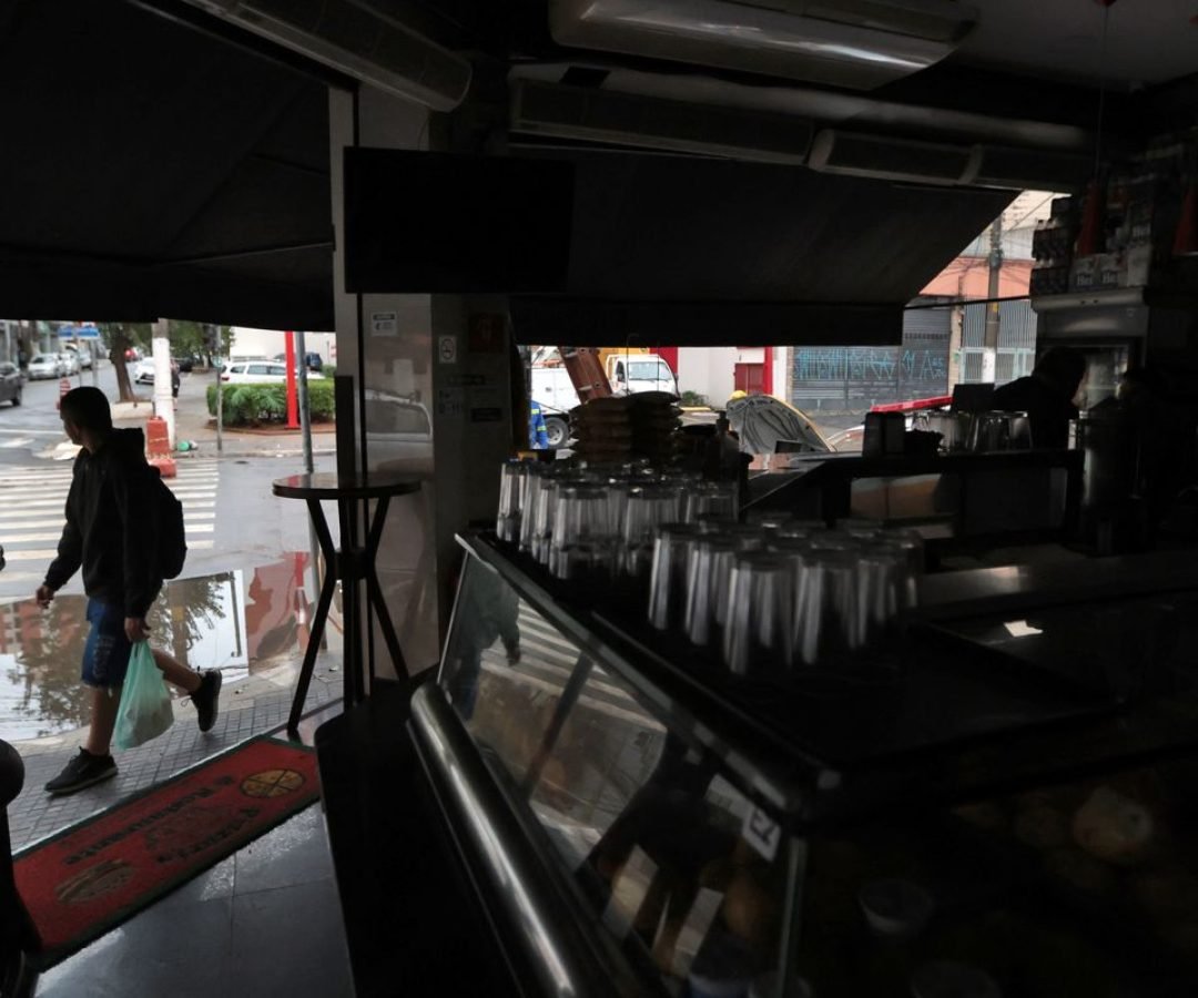 Inmet emite alerta de tempestade e vento na Região Sul