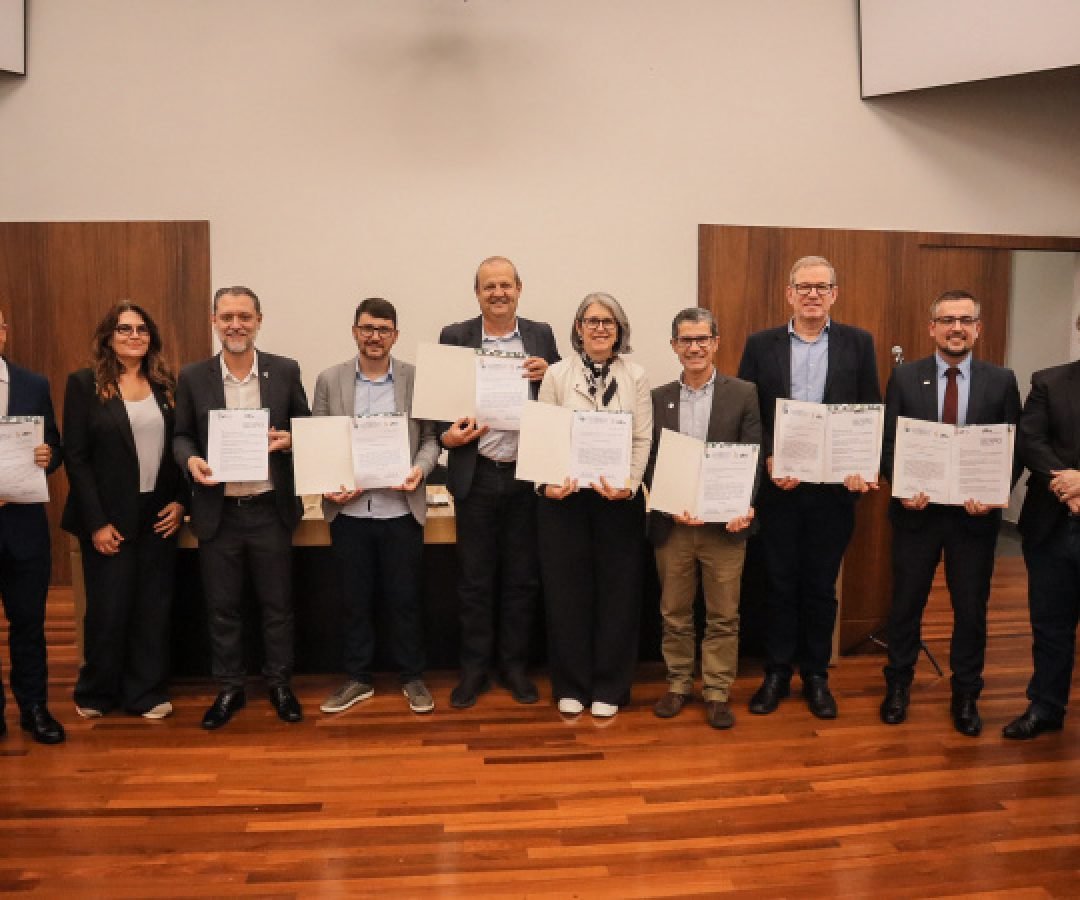 Paraná e instituto português assinam acordo para doutorado em tecnologia agroalimentar