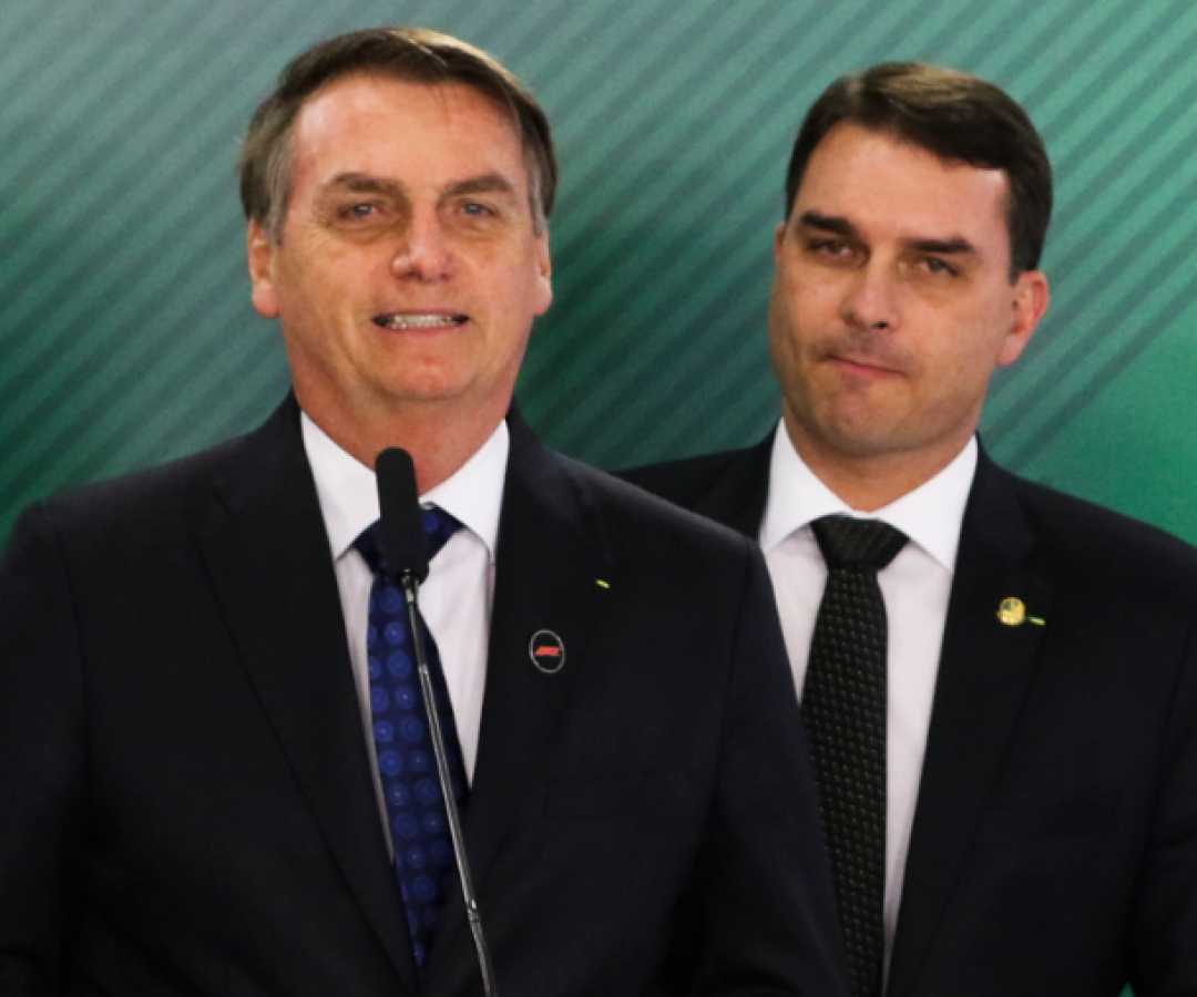 jair-e-flavio-bolsonaro-e1721091421430.png