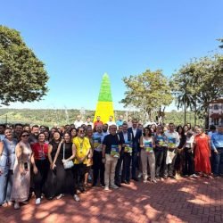 Turistas da América do Sul injetaram US$ 320 milhões no Paraná em 2025