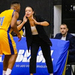Primeira técnica mulher no NBB, Jelena Todorovic começa com pé direito