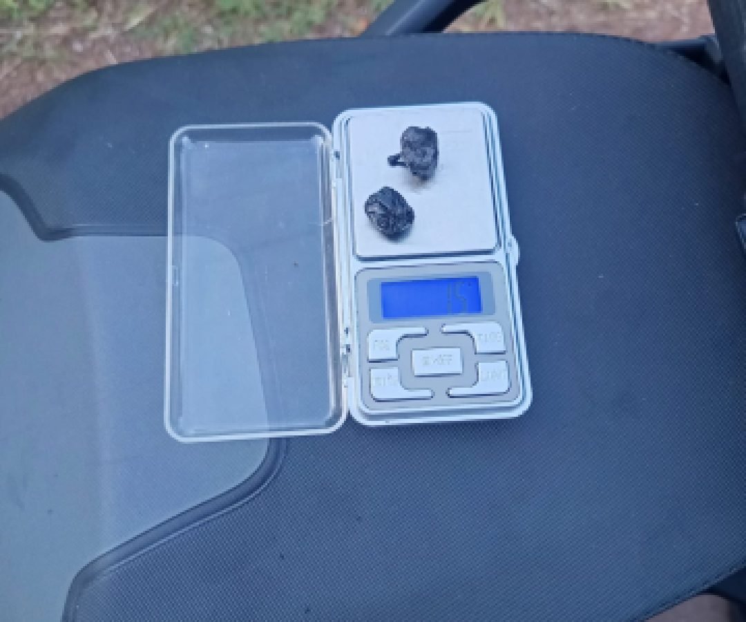 Jovem é abordado pela ROCAM com cocaína e motocicleta irregular em Cascavel