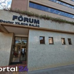 Julgamento de acusado por feminicídio que vitimou Gabrielle e seu pai começa no Fórum de Toledo