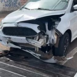 Ka e Ranger batem em cruzamento no centro