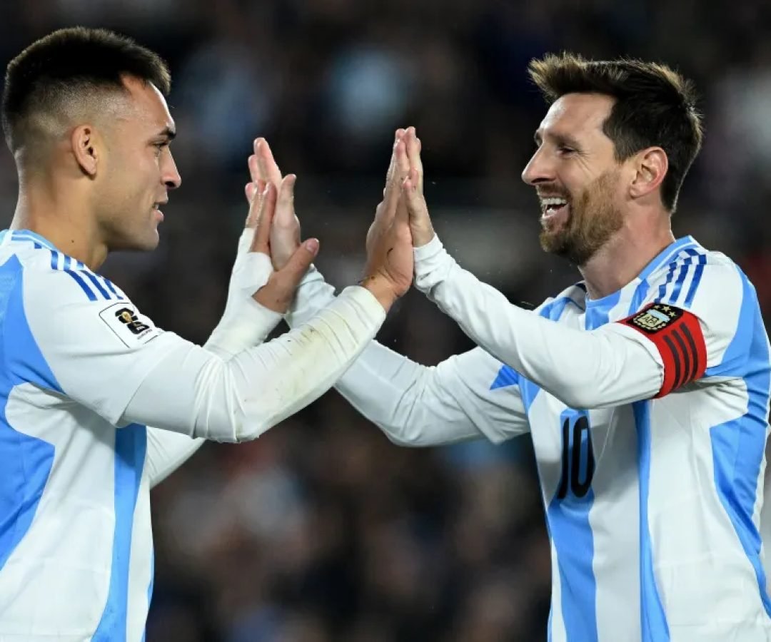 lautaro-martinez-lionel-messi-argentina.jpg-e1759846791710.jpg