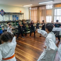 Disciplinas eletivas e 5 refeições ao dia: ensino integral muda vida de estudantes do Paraná