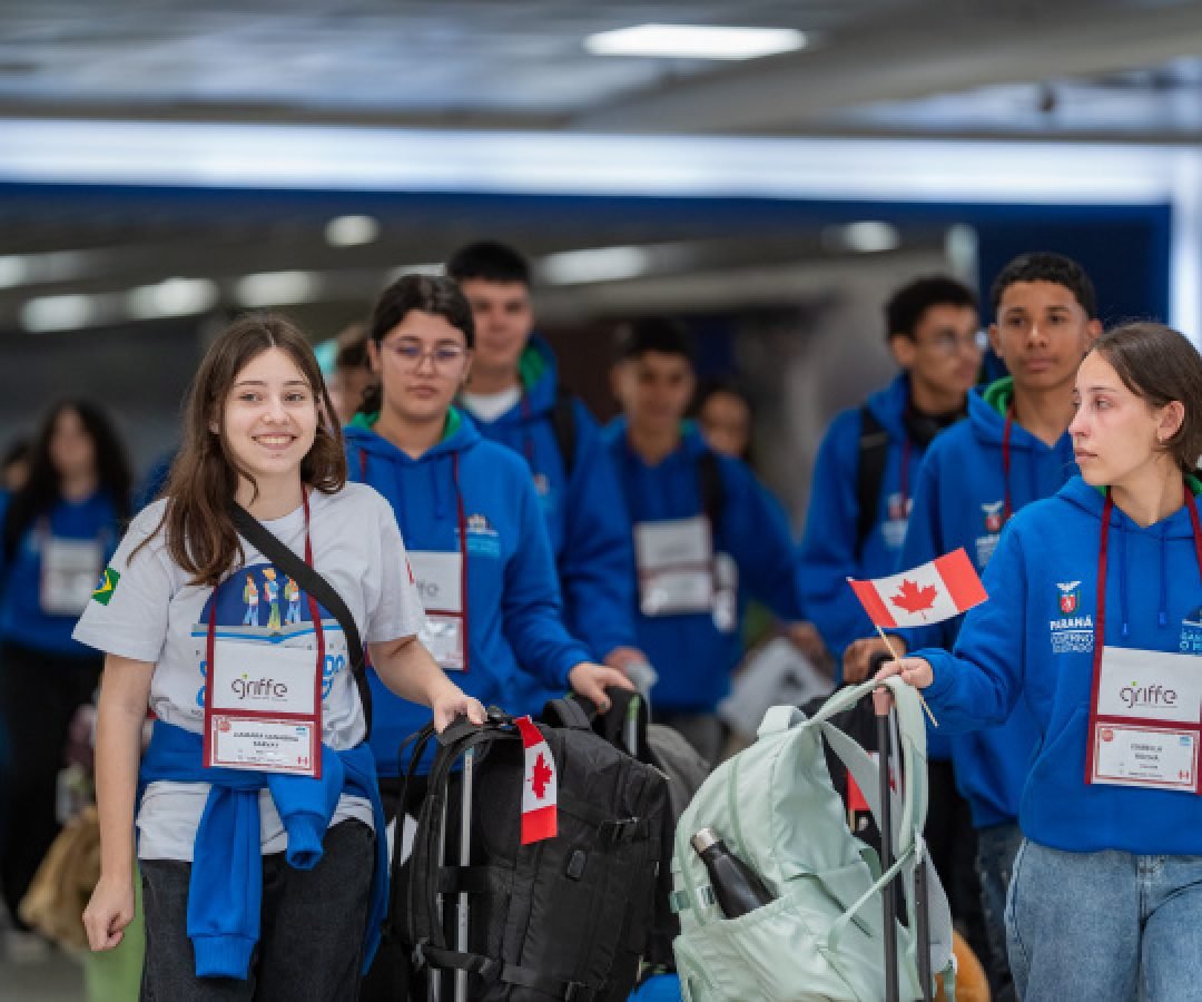 Primeiro voo para o Canadá do Ganhando o Mundo 2026 leva 20 estudantes paranaenses
