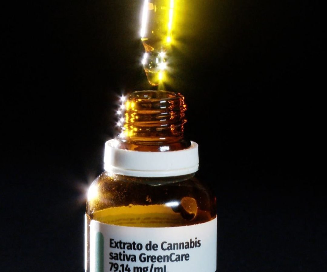 Maioria dos pacientes que importa remédios canábicos faz musculação
