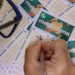 Mega-Sena acumula e prêmio principal vai para R$ 16 milhões