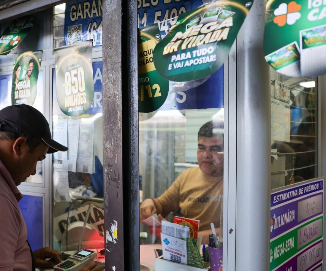 Mega-Sena acumula e prêmio principal vai para R$ 17 milhões