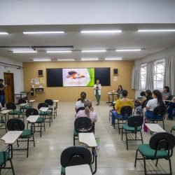 Curso aborda a importância do desenvolvimento de crianças nas instituições de acolhimento