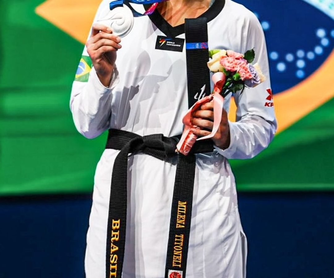 Milena Titoneli é prata no Mundial de taekwondo, o 3º pódio do Brasil