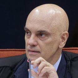 Moraes nega visita de assessor de Trump a Bolsonaro na Papudinha