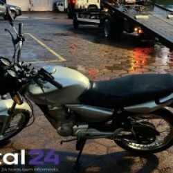 Motocicleta com alerta de furto é recuperada pela PM no Bairro Coqueiral, em Cascavel