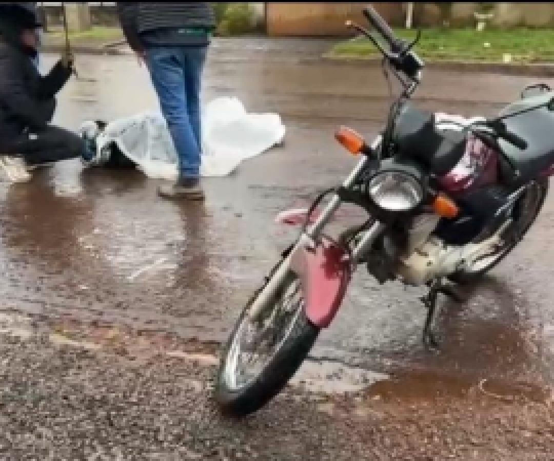 Motociclista fica ferida após queda em Cascavel