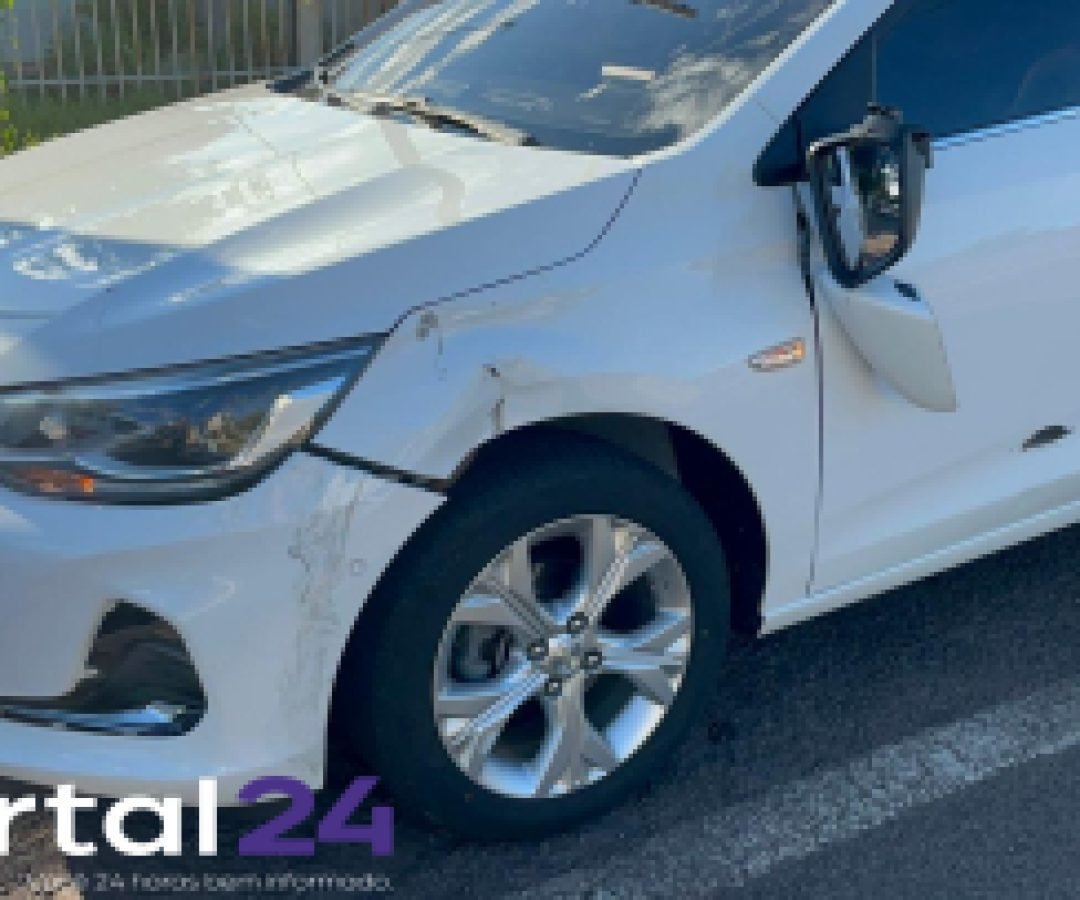 Motociclista fica ferido após colisão entre moto e carro no bairro Coqueiral, em Cascavel