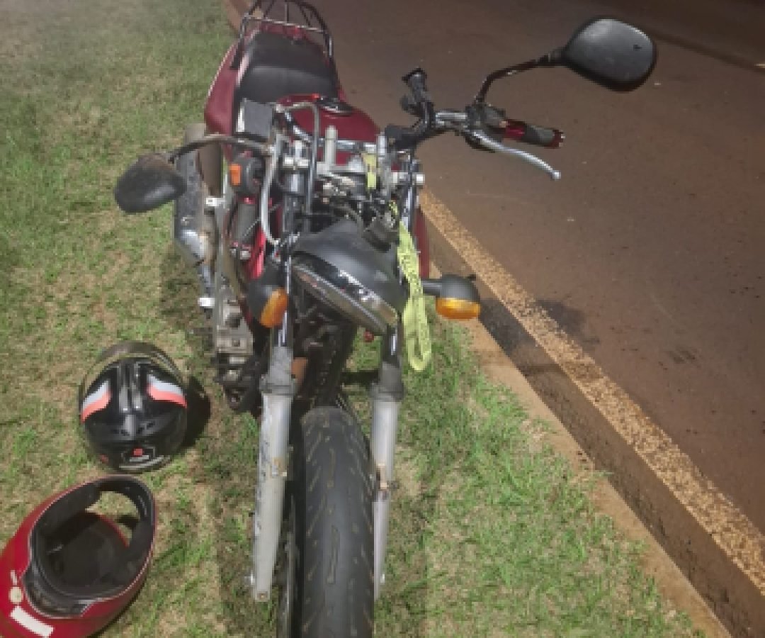 Motociclista fica ferido após colisão traseira com carro na PR-317