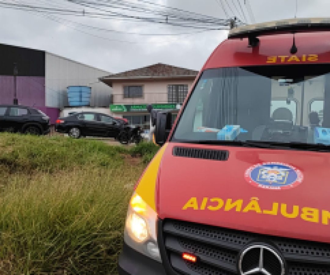 Motociclista fica ferido em acidente na região norte de Cascavel