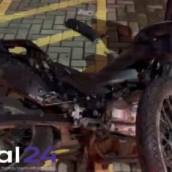 Motociclista fica gravemente ferido após colisão com carro na Avenida Carlos Gomes, em Cascavel