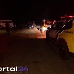 Motociclista morre e passageiro fica ferido em grave colisão entre moto e Kombi na PR-340