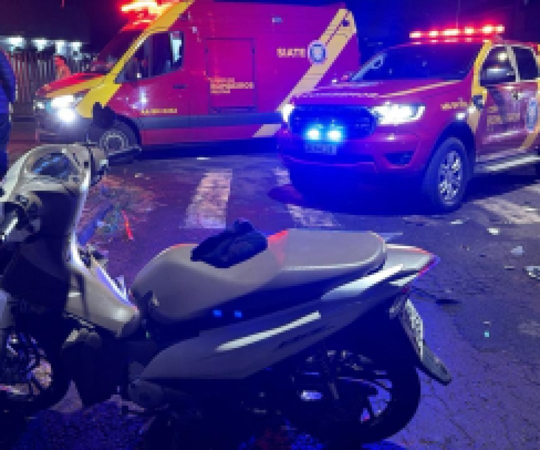 Motorista com CNH cassada é preso após acidente que deixou motociclista gravemente ferida em Cascavel