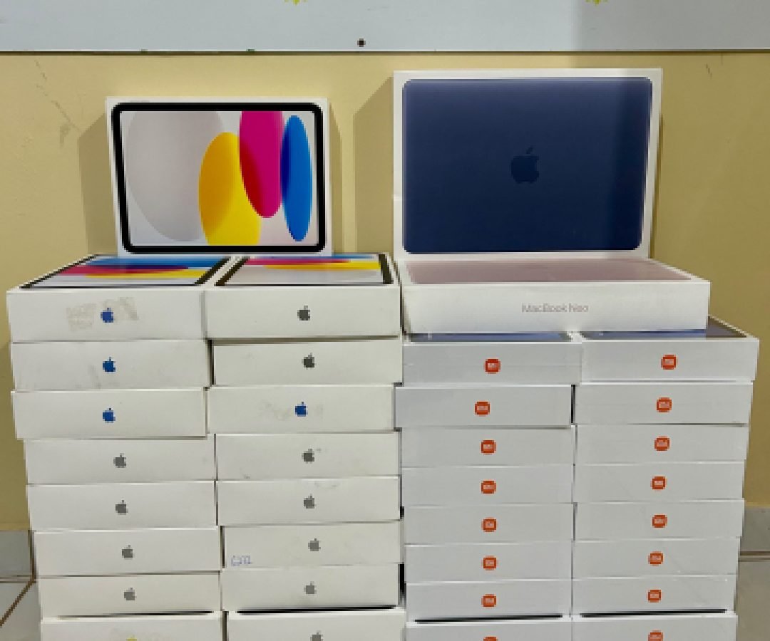 Mulher é flagrada com 37 iPads e 2 MacBooks sem documentação fiscal em ônibus na rodoviária de Céu Azul