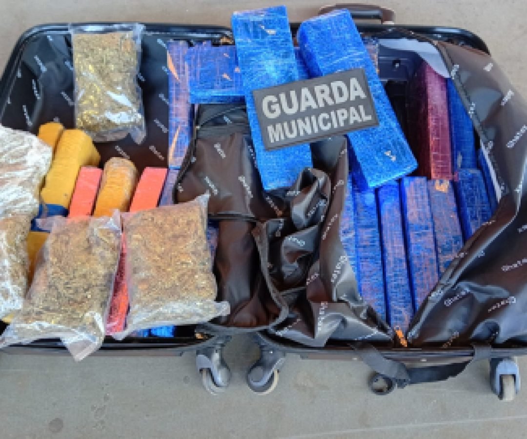 Mulher é presa com droga na rodoviária de Cascavel
