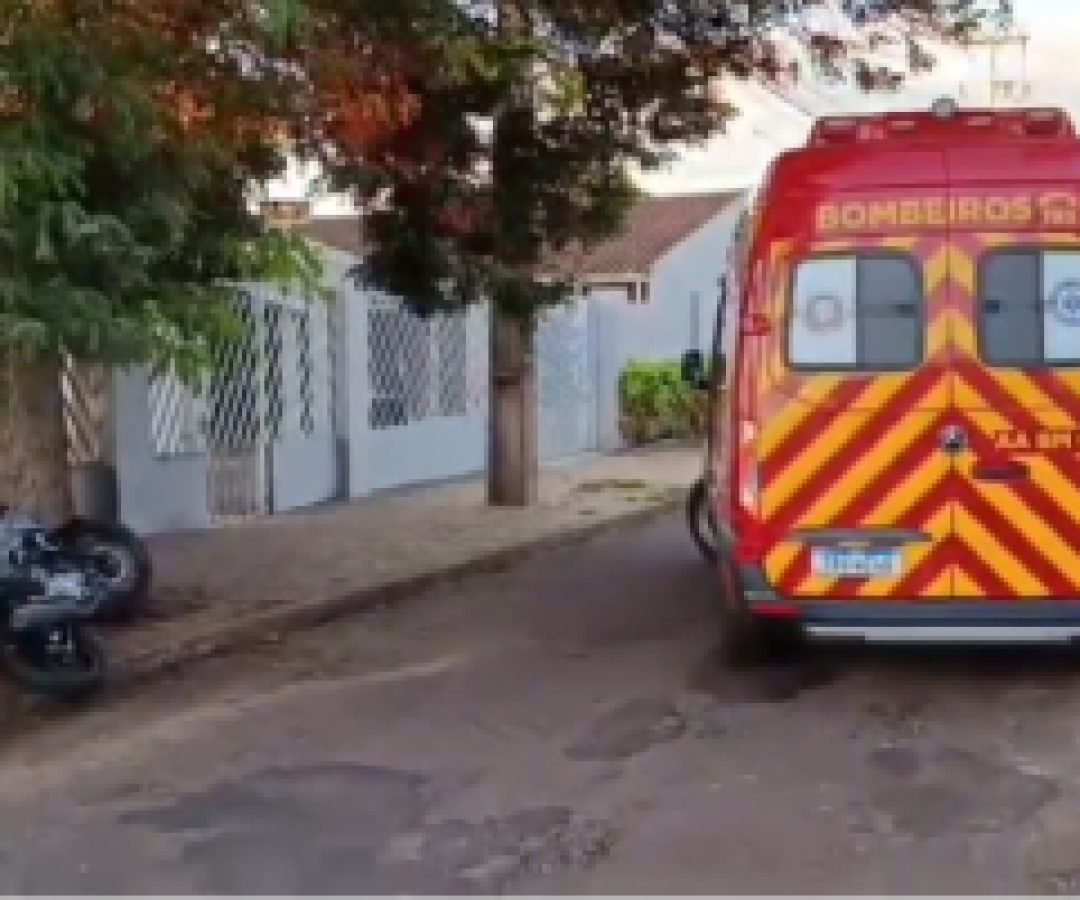 Mulher fica ferida em acidente no Parque Verde