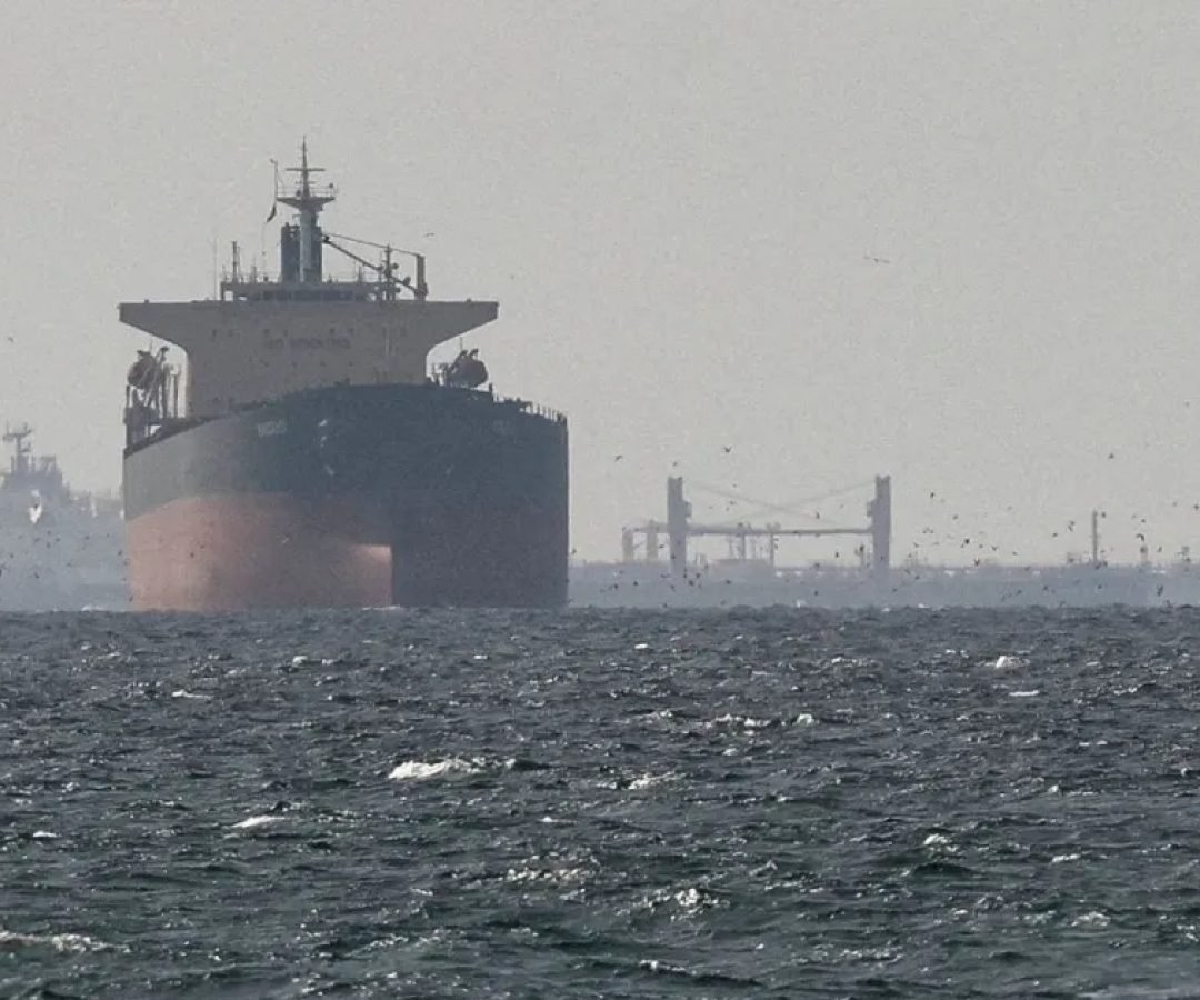 navio-golfo-estreito-ormuz-e1773689305405.jpg